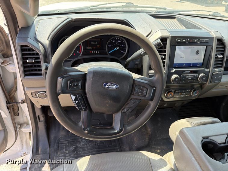 image for item EW8709 2022 Ford F250 Super Duty Crew Cab pickup truck