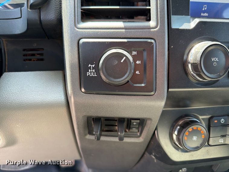 image for item EW8709 2022 Ford F250 Super Duty Crew Cab pickup truck