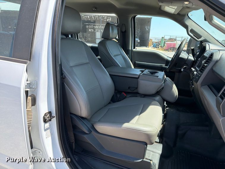 image for item EW8709 2022 Ford F250 Super Duty Crew Cab pickup truck
