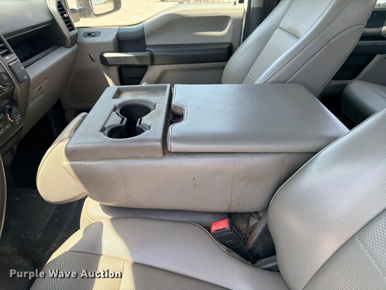 image for item EW8709 2022 Ford F250 Super Duty Crew Cab pickup truck