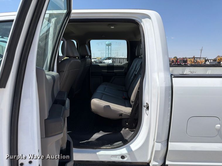 image for item EW8709 2022 Ford F250 Super Duty Crew Cab pickup truck