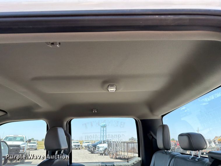 image for item EW8709 2022 Ford F250 Super Duty Crew Cab pickup truck
