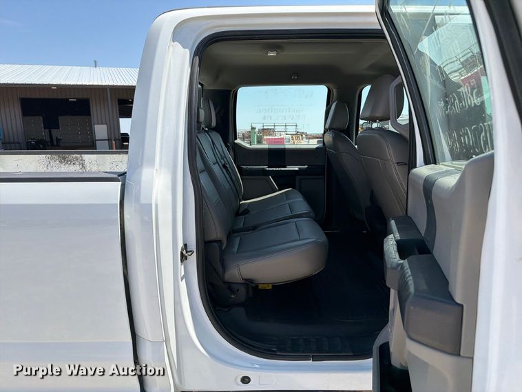 image for item EW8709 2022 Ford F250 Super Duty Crew Cab pickup truck