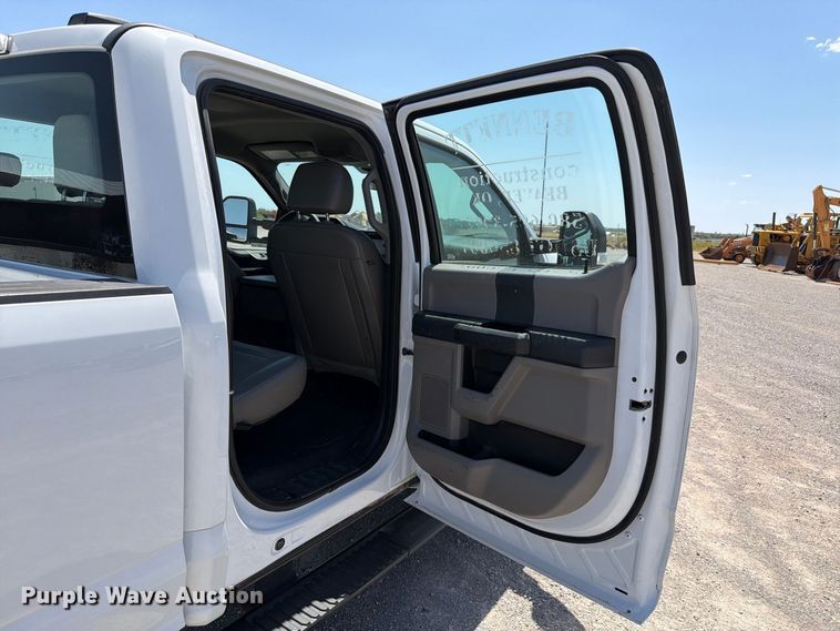 image for item EW8709 2022 Ford F250 Super Duty Crew Cab pickup truck