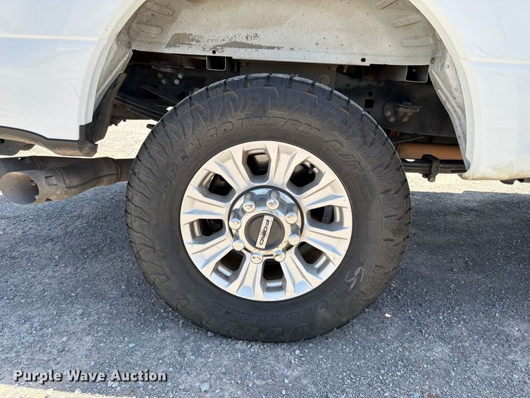 image for item EW8709 2022 Ford F250 Super Duty Crew Cab pickup truck