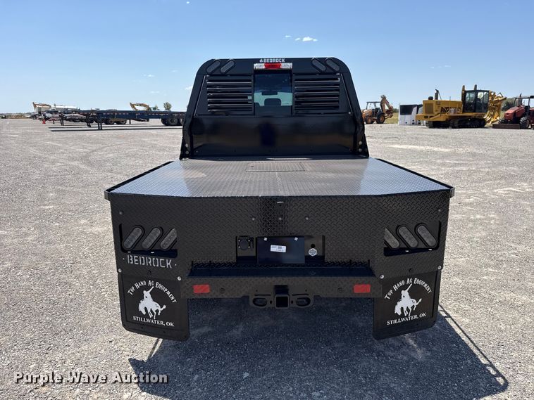 image for item EW8710 2017 Ford F250 Super Duty Crew Cab flatbed pickup truck