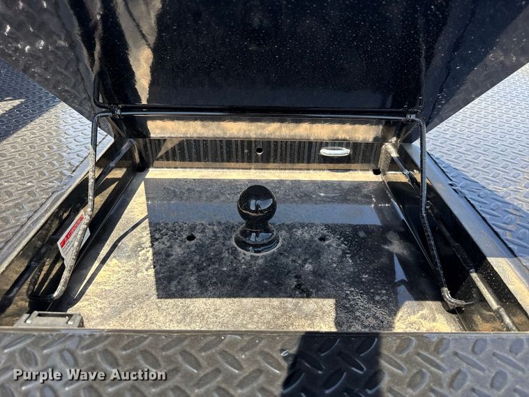 image for item EW8710 2017 Ford F250 Super Duty Crew Cab flatbed pickup truck