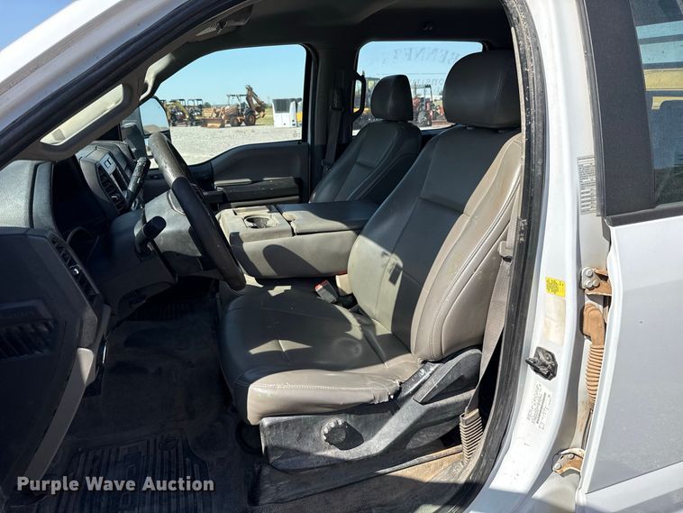 image for item EW8713 2019 Ford F250 Super Duty Crew Cab pickup truck
