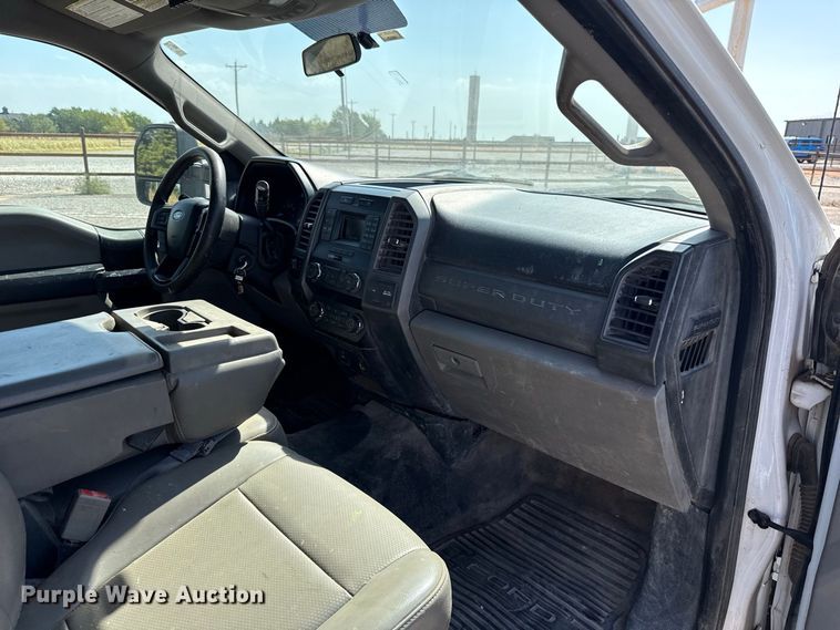 image for item EW8713 2019 Ford F250 Super Duty Crew Cab pickup truck