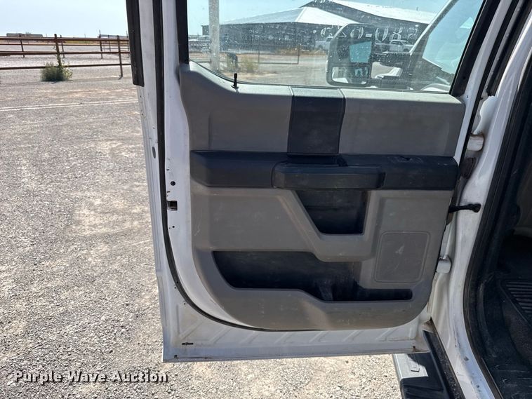 image for item EW8713 2019 Ford F250 Super Duty Crew Cab pickup truck
