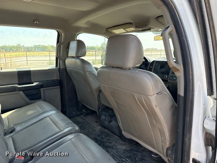 image for item EW8713 2019 Ford F250 Super Duty Crew Cab pickup truck