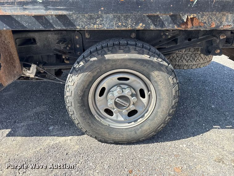 image for item EW8713 2019 Ford F250 Super Duty Crew Cab pickup truck