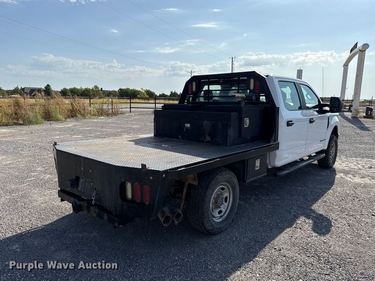 image for item EW8714 2021 Ford F-250 Crew Cab flatbed truck