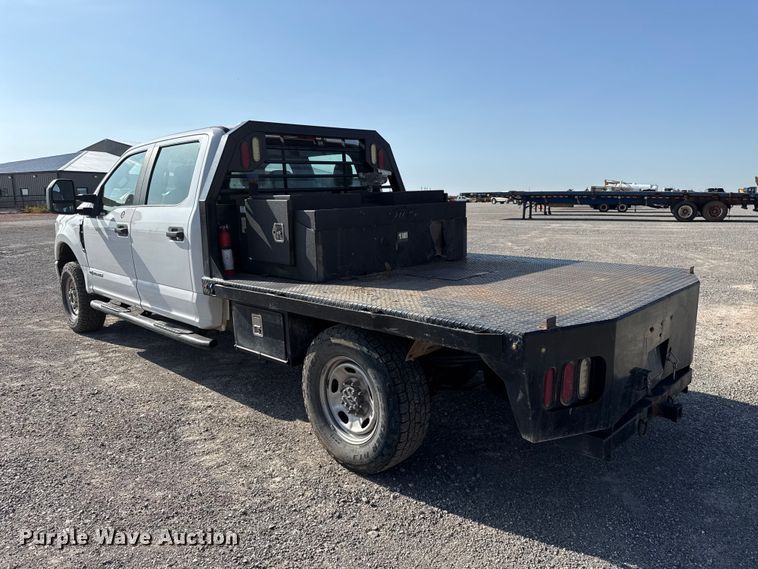 image for item EW8714 2021 Ford F-250 Crew Cab flatbed truck