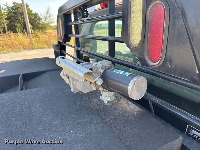 image for item EW8714 2021 Ford F-250 Crew Cab flatbed truck