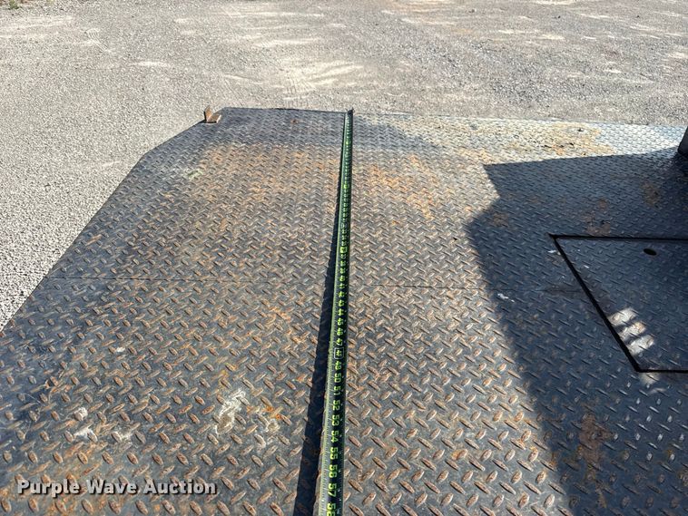 image for item EW8714 2021 Ford F-250 Crew Cab flatbed truck