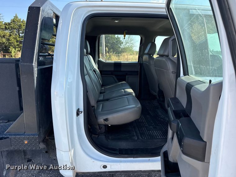 image for item EW8714 2021 Ford F-250 Crew Cab flatbed truck