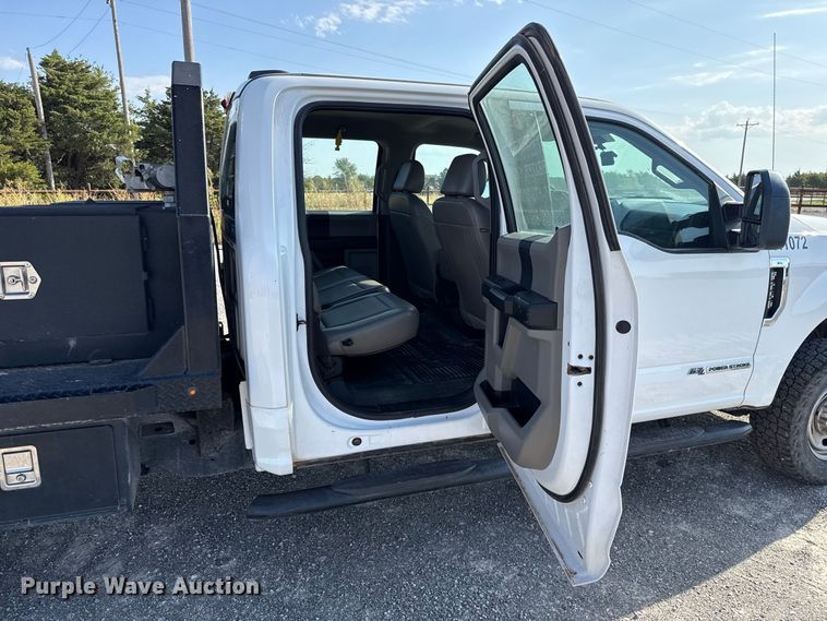 image for item EW8714 2021 Ford F-250 Crew Cab flatbed truck