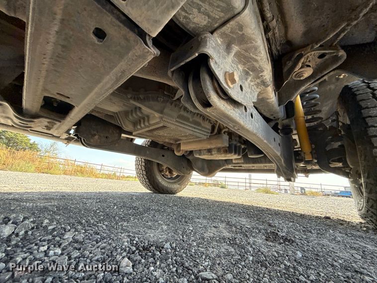 image for item EW8714 2021 Ford F-250 Crew Cab flatbed truck