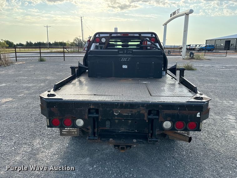 image for item EW8715 2019 Ford F250 Super Duty Crew Cab flatbed pickup truck