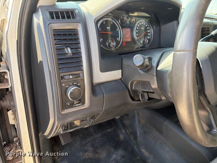 image for item EW8716 2012 Dodge Ram 2500 Crew Cab flatbed pickup truck