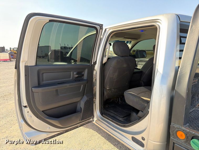 image for item EW8716 2012 Dodge Ram 2500 Crew Cab flatbed pickup truck