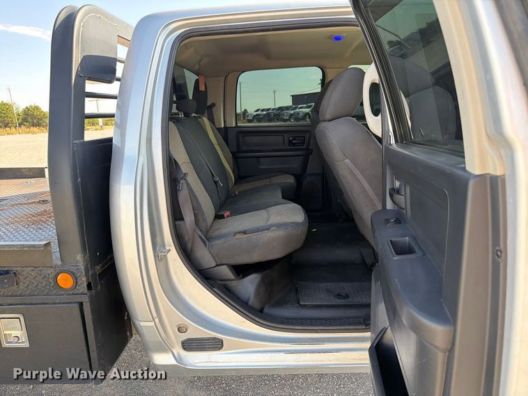 image for item EW8716 2012 Dodge Ram 2500 Crew Cab flatbed pickup truck