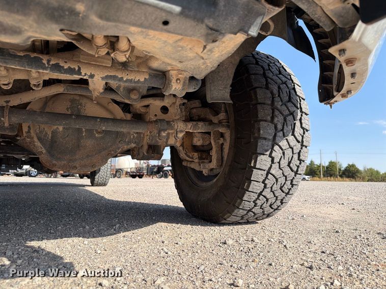 image for item EW8716 2012 Dodge Ram 2500 Crew Cab flatbed pickup truck