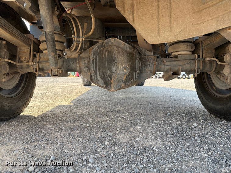 image for item EW8716 2012 Dodge Ram 2500 Crew Cab flatbed pickup truck