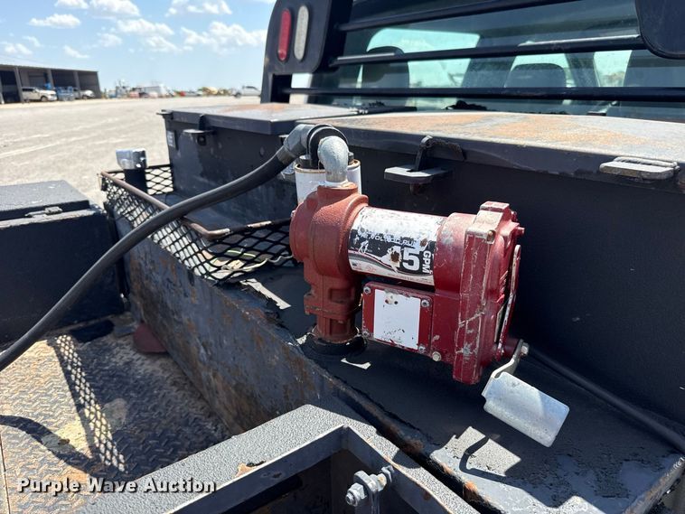 image for item EW8722 2017 Ford F250 Super Duty Crew Cab flatbed pickup truck