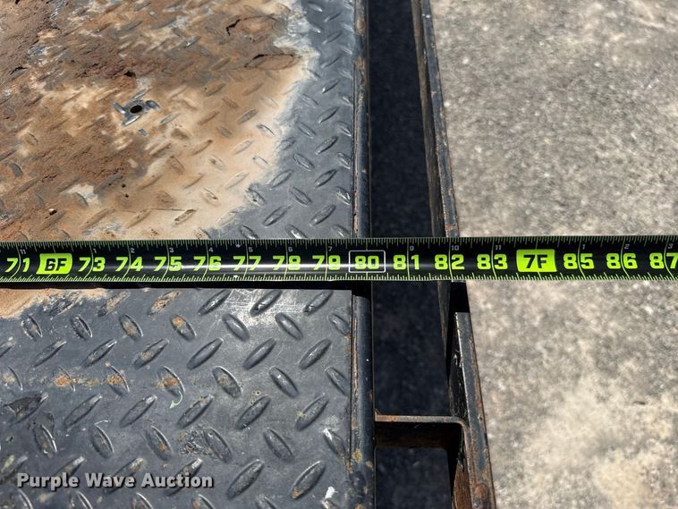 image for item EW8723 2019 Ford F250 Super Duty Crew Cab flatbed pickup truck