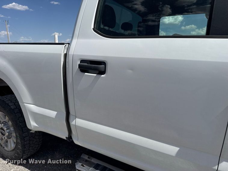 image for item EW8725 2021 Ford F250 Super Duty Crew Cab pickup truck