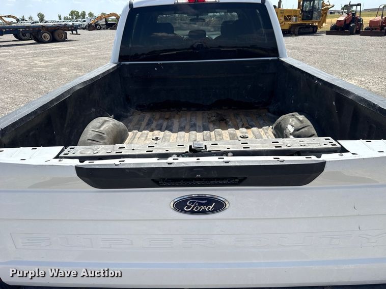 image for item EW8725 2021 Ford F250 Super Duty Crew Cab pickup truck
