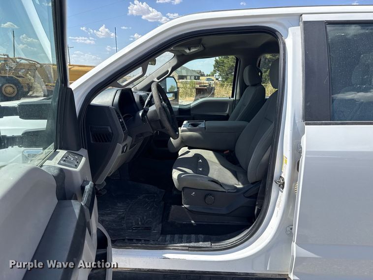 image for item EW8725 2021 Ford F250 Super Duty Crew Cab pickup truck