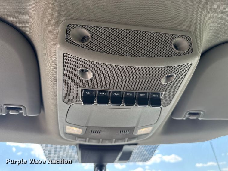 image for item EW8725 2021 Ford F250 Super Duty Crew Cab pickup truck