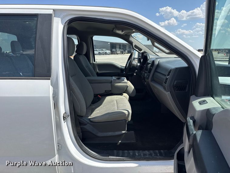image for item EW8725 2021 Ford F250 Super Duty Crew Cab pickup truck