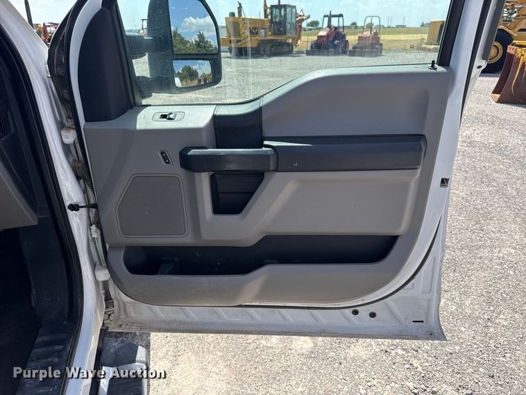 image for item EW8725 2021 Ford F250 Super Duty Crew Cab pickup truck
