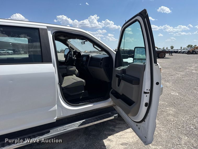 image for item EW8725 2021 Ford F250 Super Duty Crew Cab pickup truck