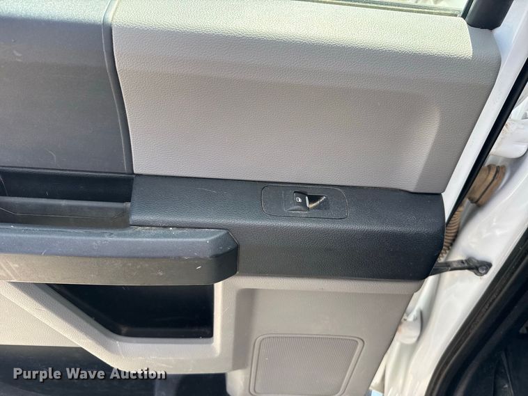 image for item EW8725 2021 Ford F250 Super Duty Crew Cab pickup truck