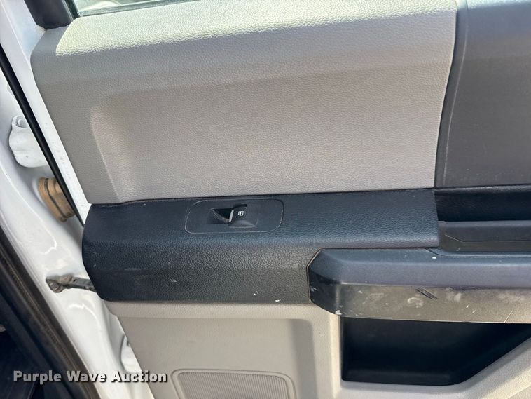 image for item EW8725 2021 Ford F250 Super Duty Crew Cab pickup truck