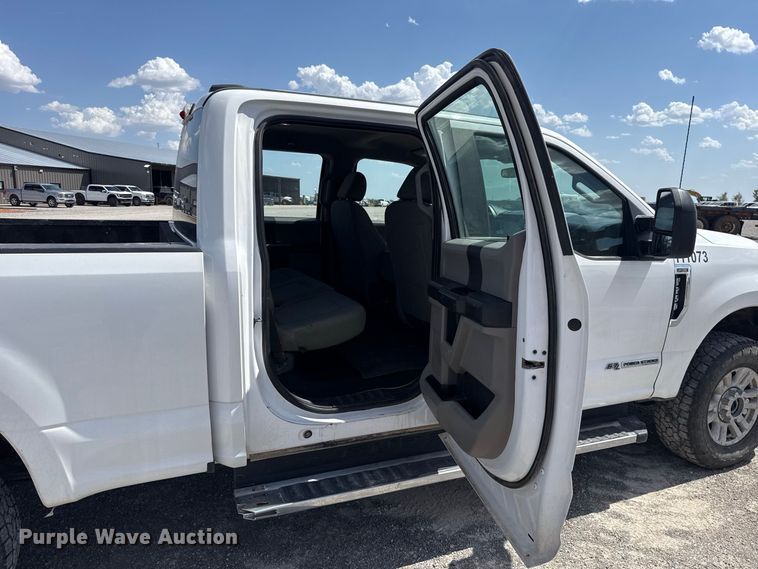 image for item EW8725 2021 Ford F250 Super Duty Crew Cab pickup truck