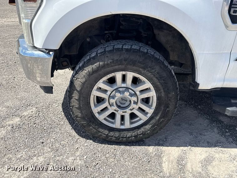 image for item EW8725 2021 Ford F250 Super Duty Crew Cab pickup truck