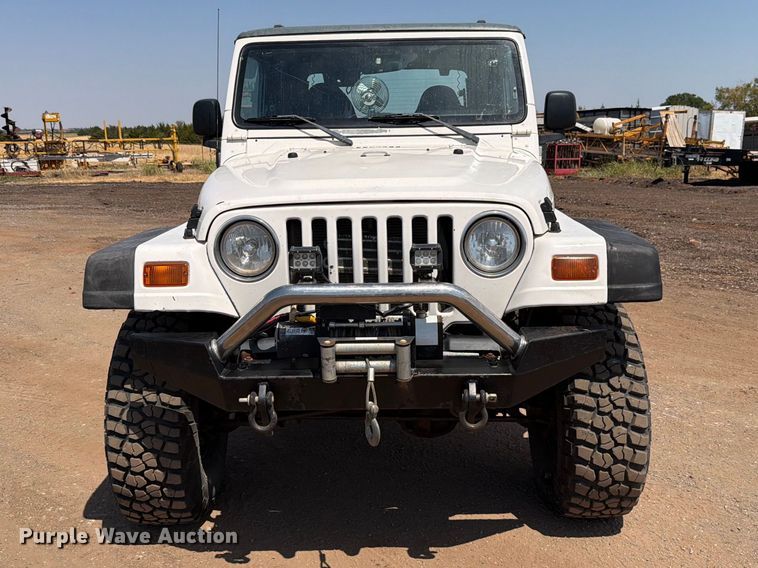 image for item EW8747 1998 Jeep Wrangler SUV