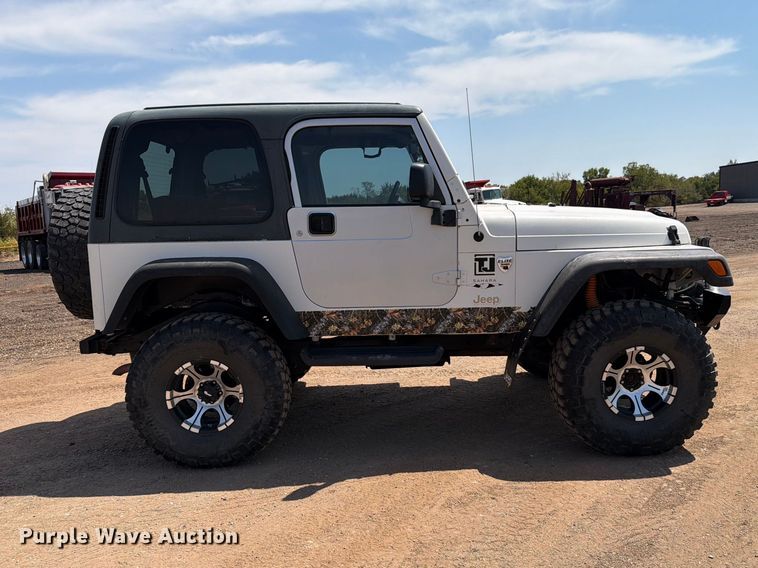 image for item EW8747 1998 Jeep Wrangler SUV
