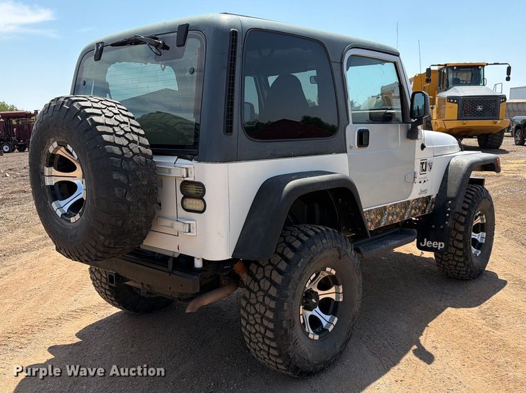 image for item EW8747 1998 Jeep Wrangler SUV