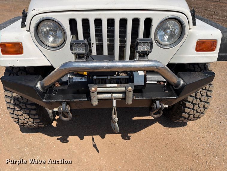 image for item EW8747 1998 Jeep Wrangler SUV