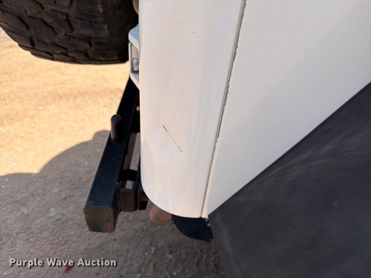 image for item EW8747 1998 Jeep Wrangler SUV