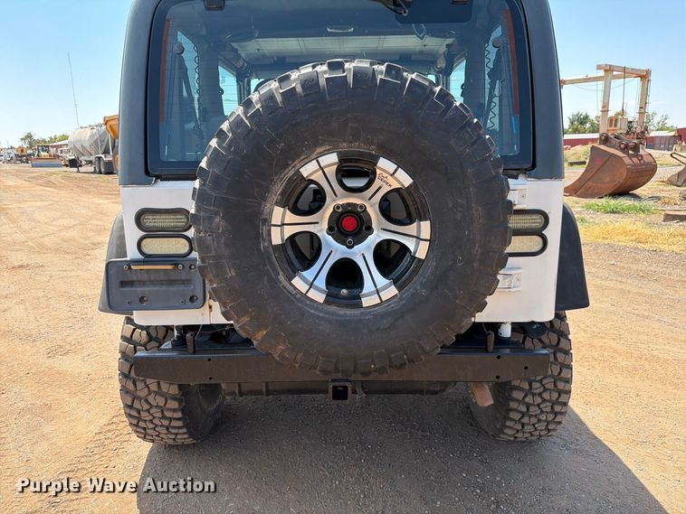 image for item EW8747 1998 Jeep Wrangler SUV