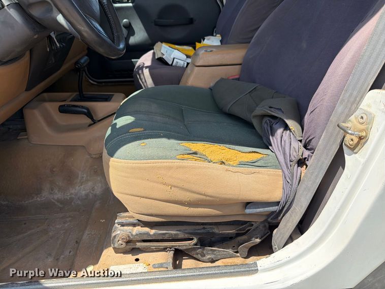 image for item EW8747 1998 Jeep Wrangler SUV