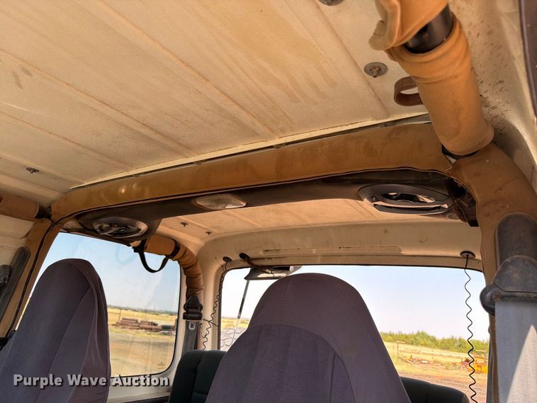 image for item EW8747 1998 Jeep Wrangler SUV